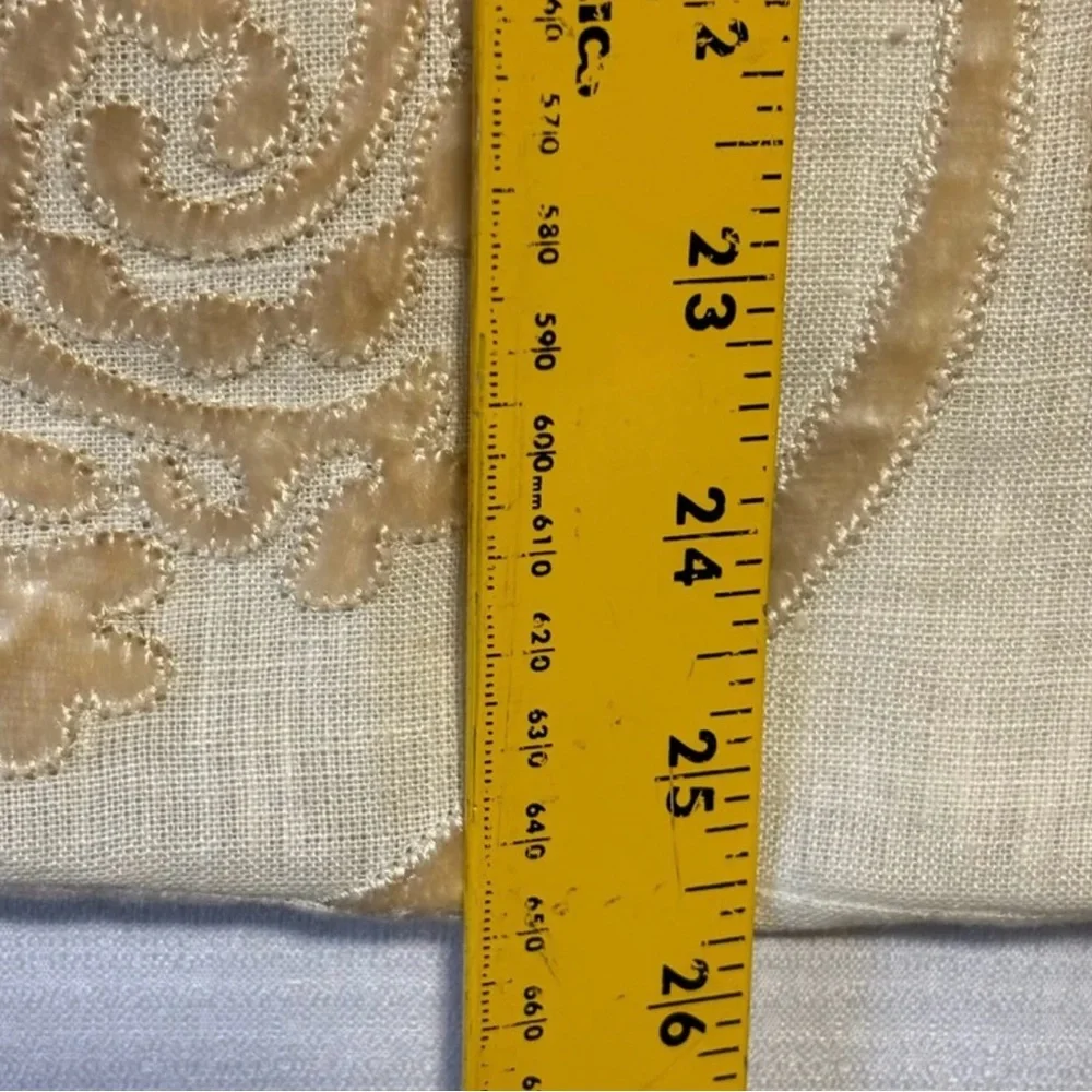 Z GALLERIE 100% LINEN Pillow Cover 25” Velvet Damask Cream Tan Zips Closed NWOT